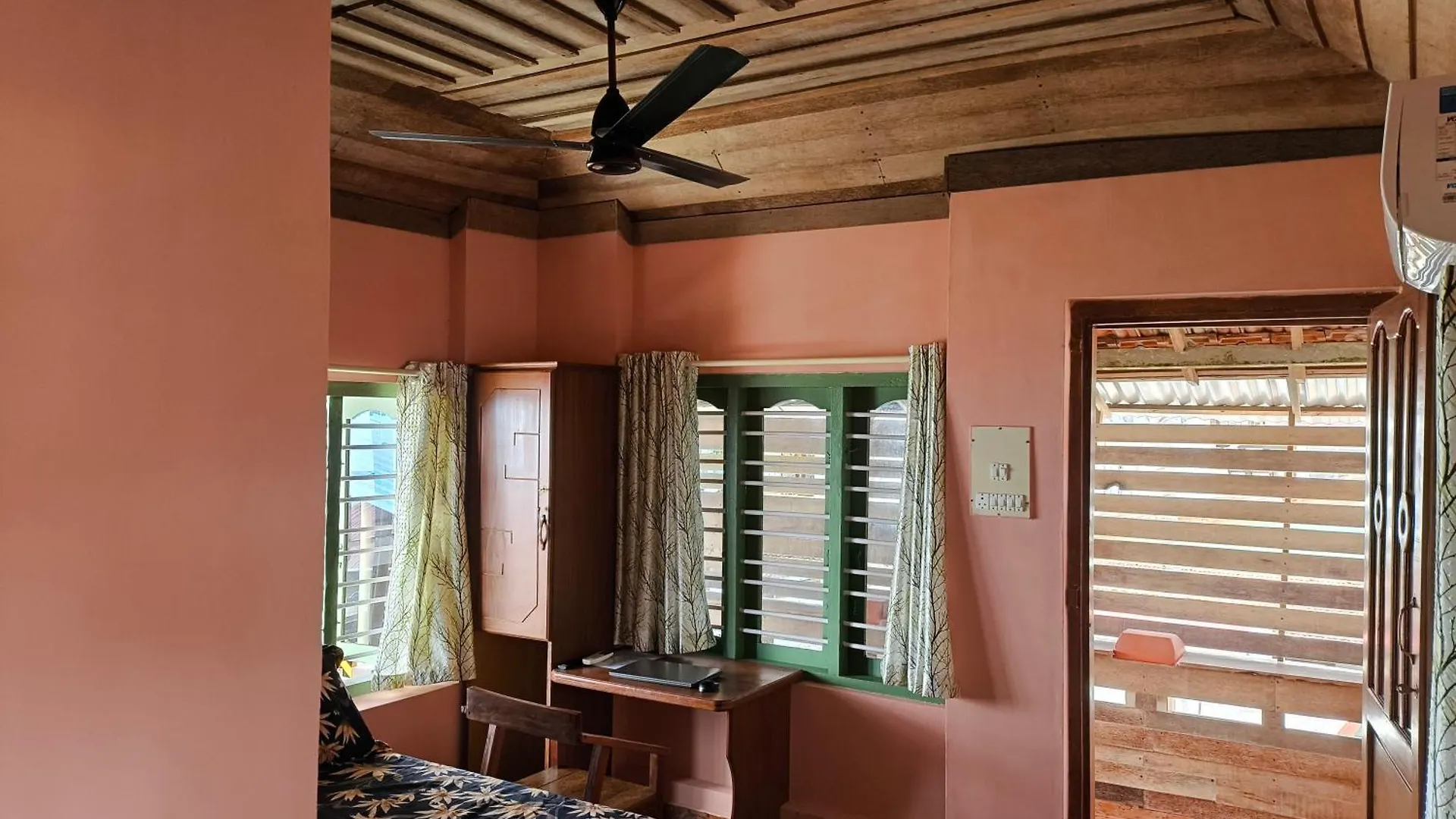 Tiny Temple Hotel Varkala